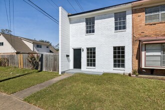 Building Photo - 9114 Kempwood Dr