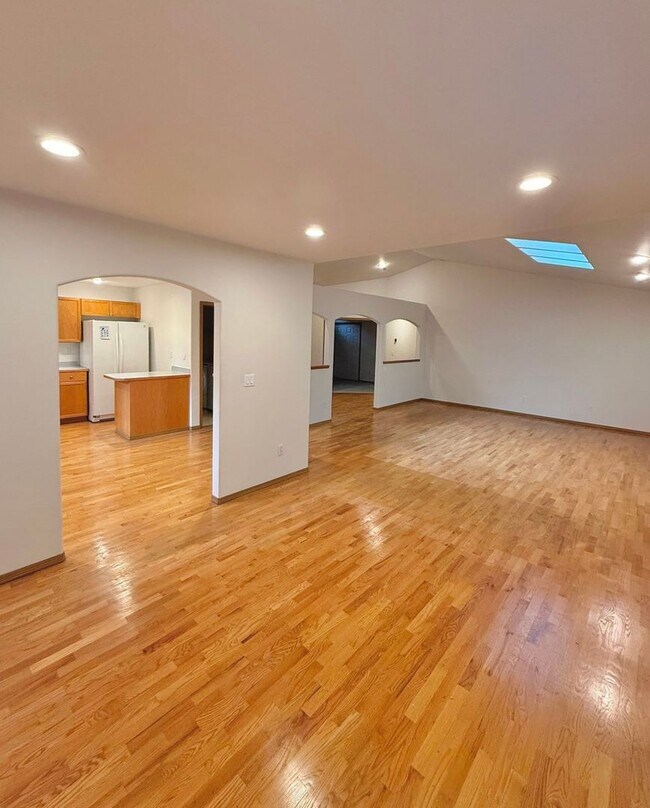 Building Photo - Spacious 3-Bedroom Home — Located in Desir...