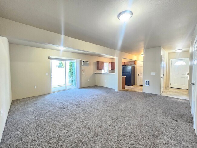 Foto del edificio - 5115 E Buckeye Ave