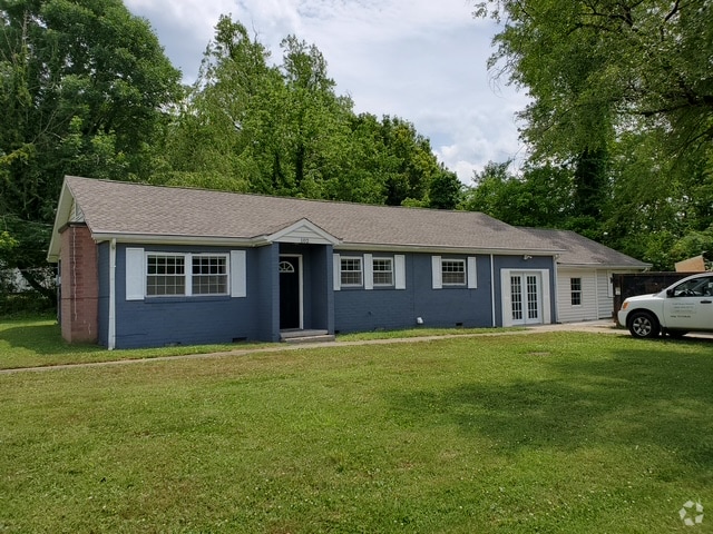 Building Photo - 102 Dogwood Ln