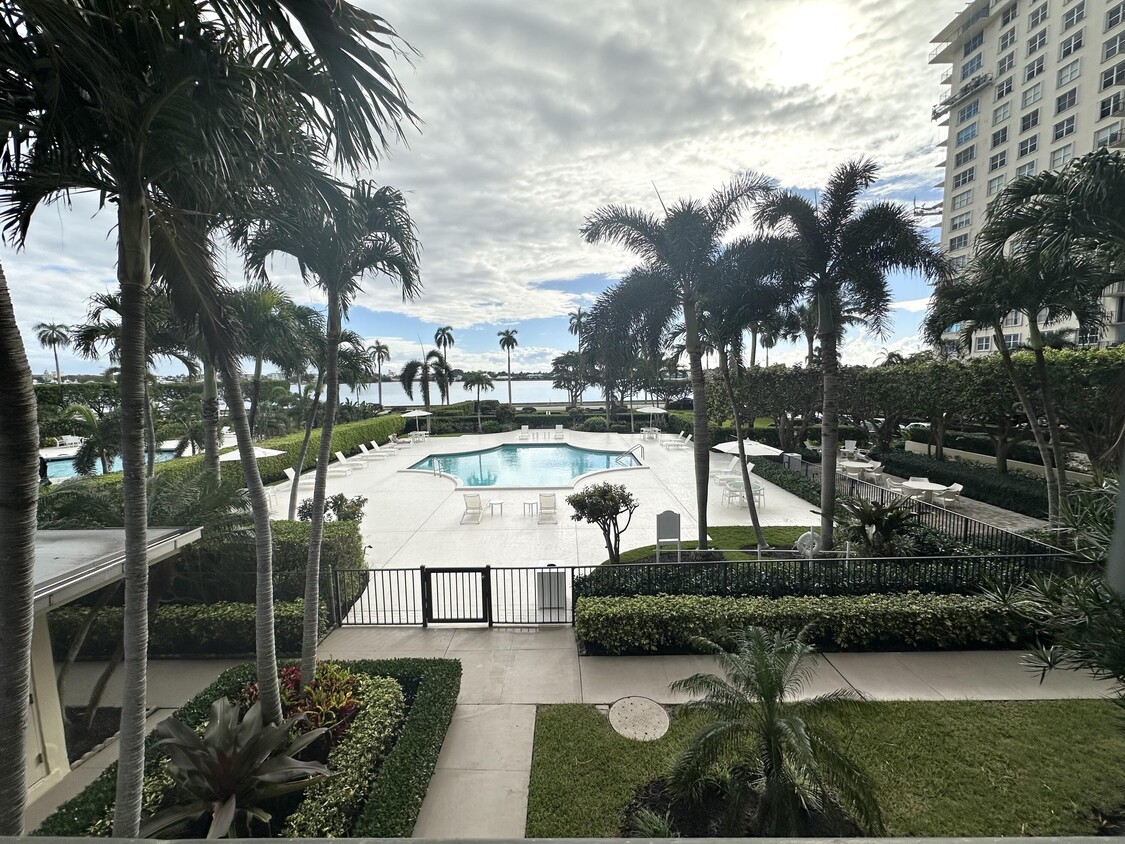Primary Photo - 1801 S Flagler Dr