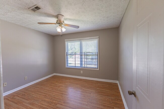 Building Photo - Unit #2