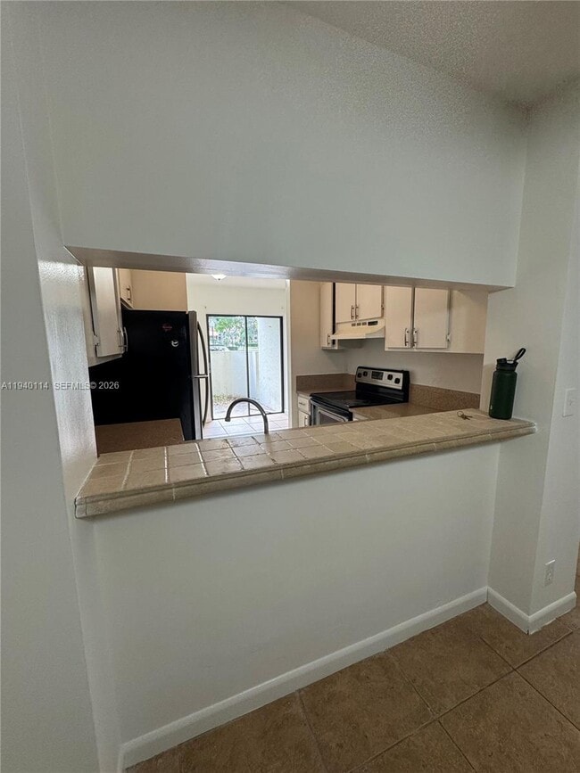 Photo - 5595 Courtyard Dr Apartment