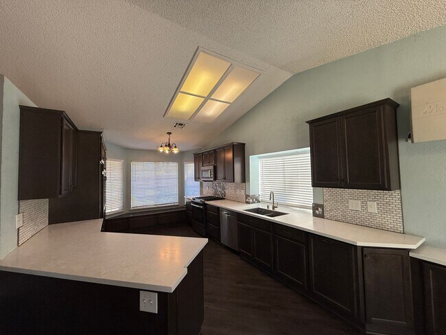 Building Photo - Littlerock 3 Bedroom House!