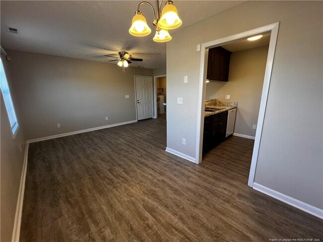 Building Photo - 1429 Ireland Dr