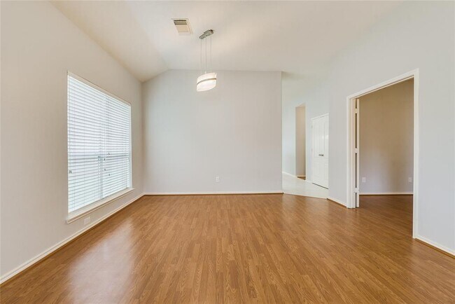 Foto del edificio - 3402 Pebble Beach Ln