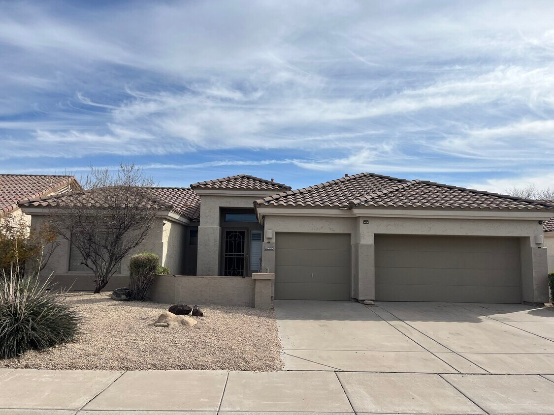 Foto principal - 7323 E Wing Shadow Rd
