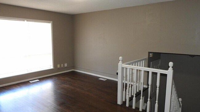 Building Photo - 8704 E Bannister Terrace