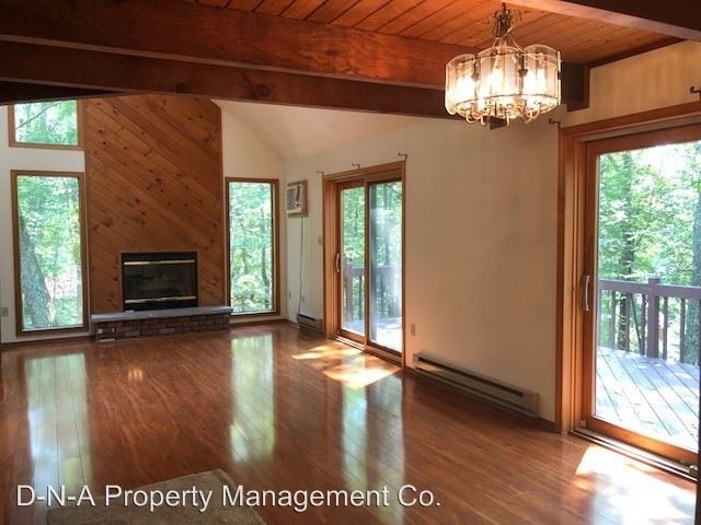 Building Photo - 3221 Cherry Ridge Rd