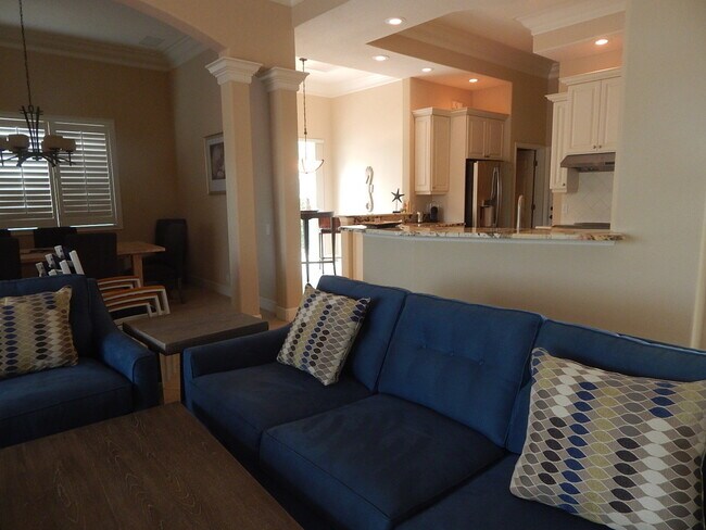 Foto del edificio - SUMMER/ FALL FURNISHED  3/2 IMMACULATE POOL HOME - ROSEDALE COMMUNITY