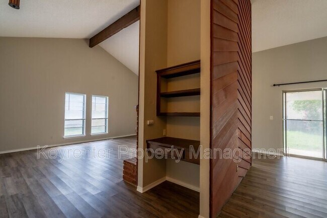 Foto del edificio - 7130 S Darlington Ave