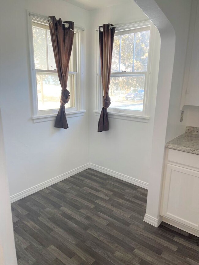 Foto del edificio - Charming 1 Bedroom 1 Bath Available Now!