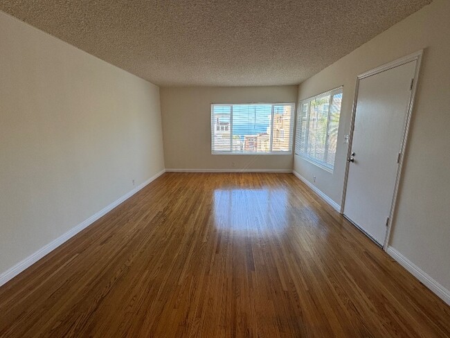 Building Photo - 2508 Highland Ave