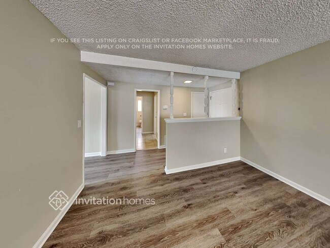 Building Photo - 1406 E Elsmere Dr