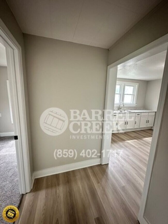 Foto del edificio - 106 Simpson Ln