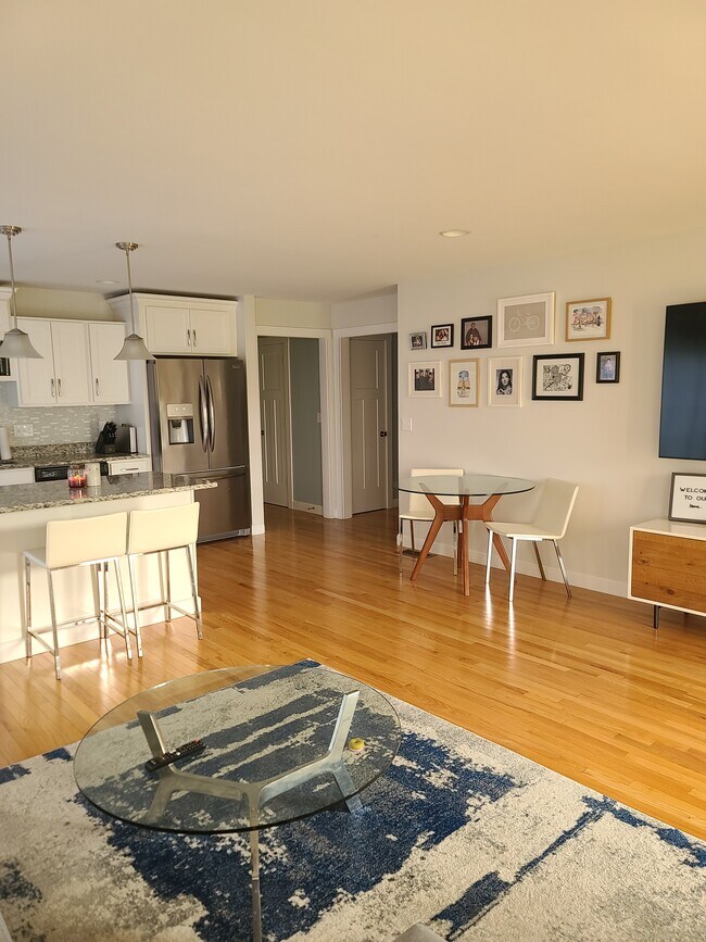 Foto del edificio - 260 Drakeside Rd