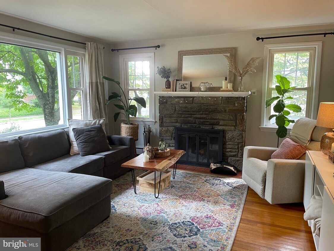 323 Wilson Ave, Mount Ephraim, NJ 08059 House Rental in Mount Ephraim