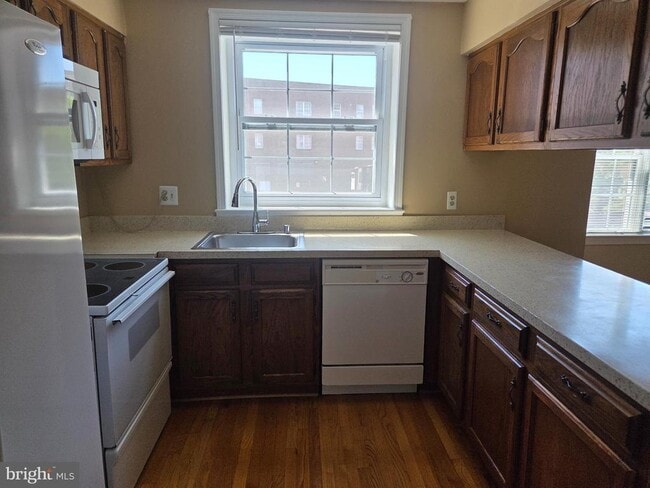 Foto del edificio - 1210 N Vernon St