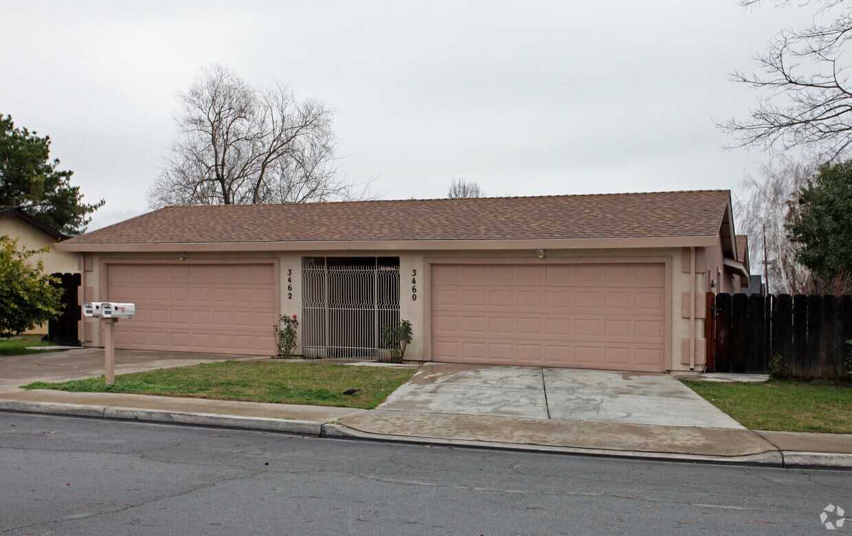 Foto del edificio - 3460-3462 Roanoke Ct