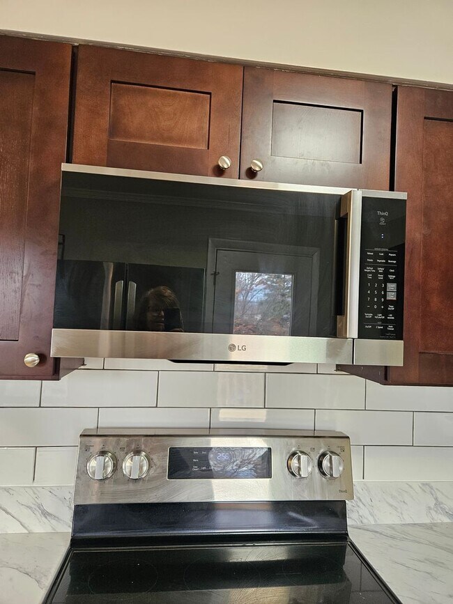 Foto del edificio - Spacious Bi-level home in New Albany