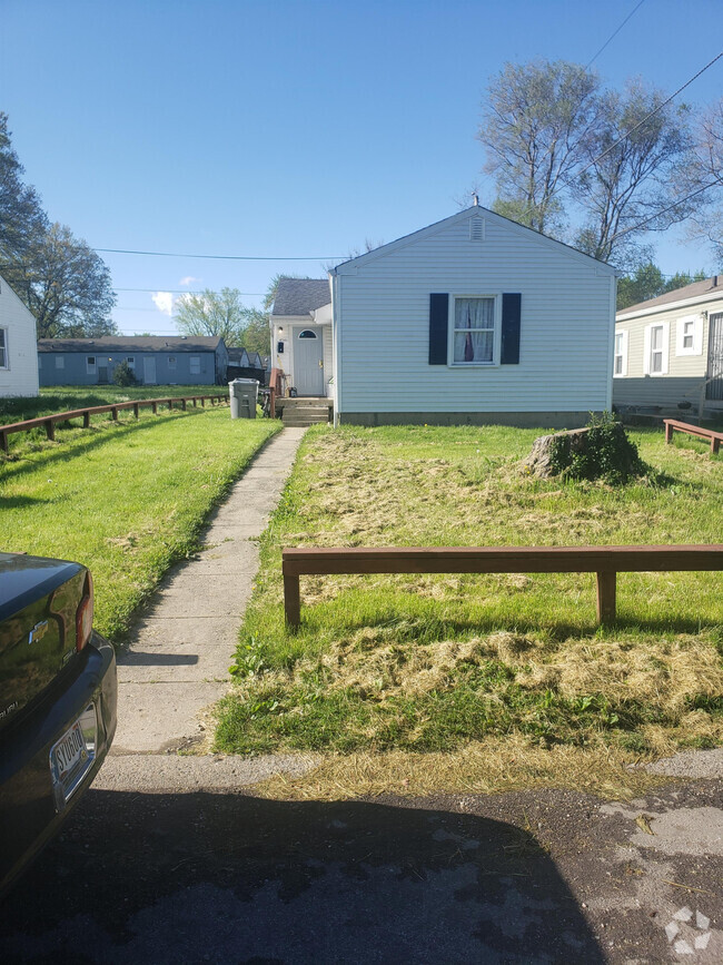 Building Photo - 4539 Fletcher Ave