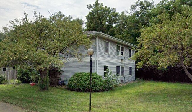 Building Photo - 1405 N Bayberry Ct