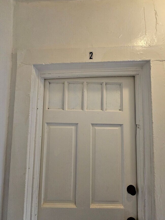 Foto del edificio - One Bedroom Apartment in Craddock