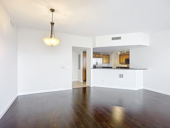 Building Photo - 8390 SW 72nd Ave