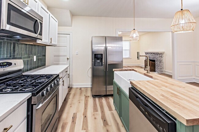 Foto del edificio - 3 bedroom, 1.5 bath, newly renovated home in Wilmington, DE