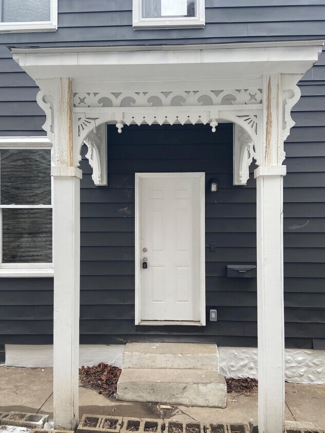 Primary Photo - 314 E 15th St