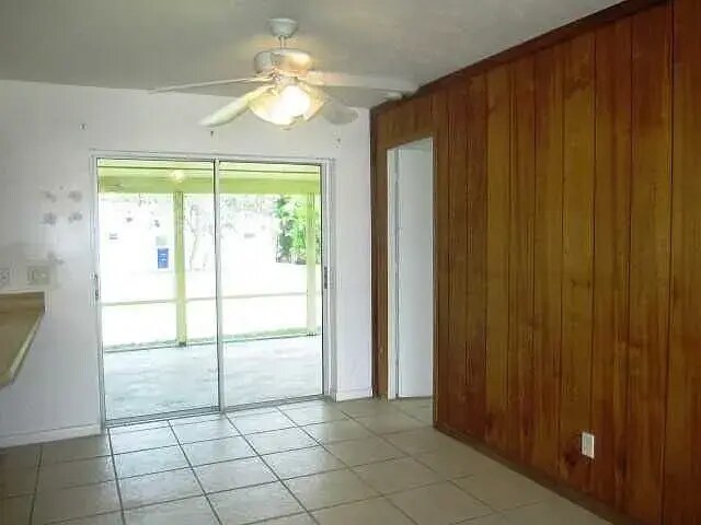 Foto del edificio - 2231 Iris Way
