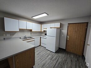 Building Photo - 60 Miller Ave SW