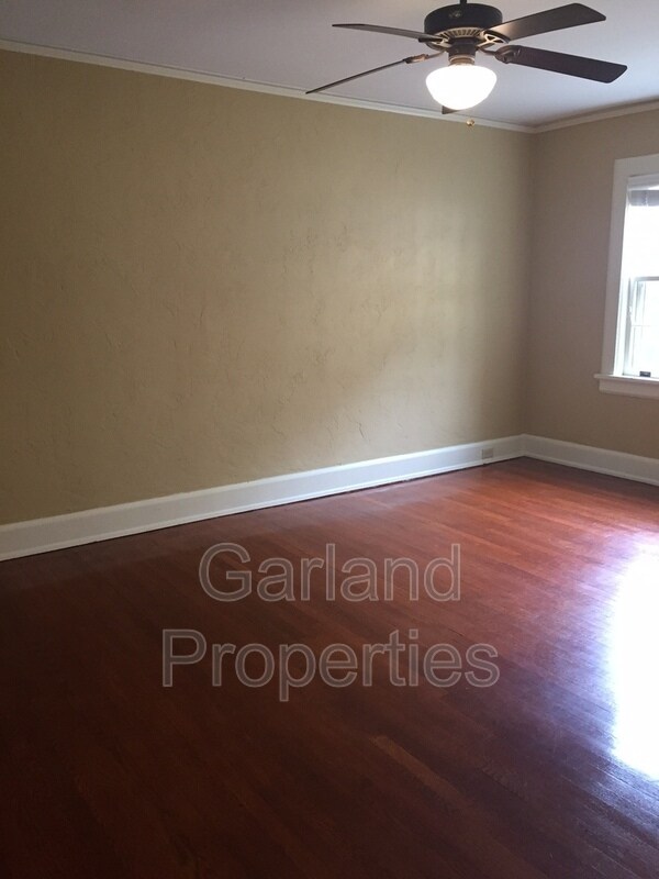 Foto del edificio - 2049 Windsor Ave SW
