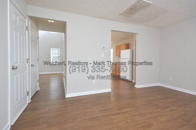 Foto del edificio - 905 Reedy Way