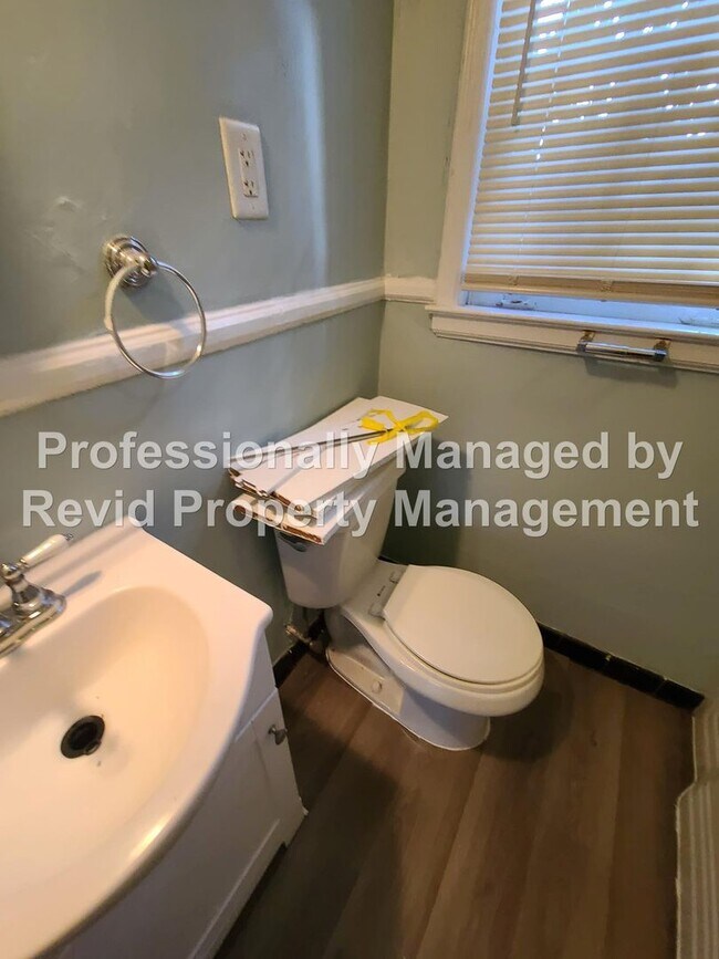 Foto del edificio - 1535 Jackson Ave