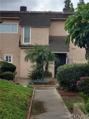 Primary Photo - 821 Las Lomas Dr