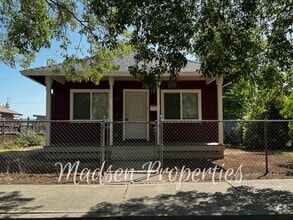 Building Photo - 2591 Brown Ave
