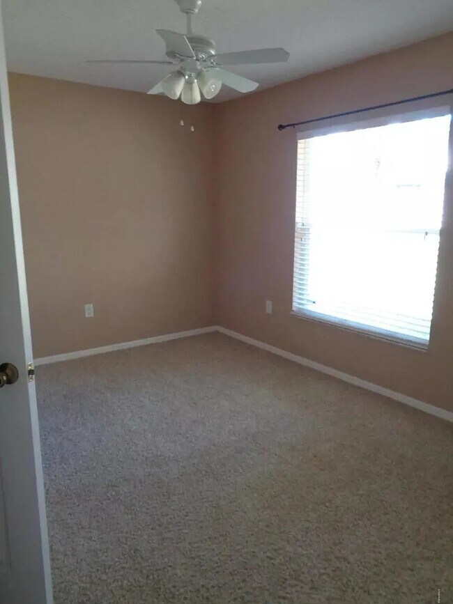 Foto del edificio - 1358 Sanibel Ln