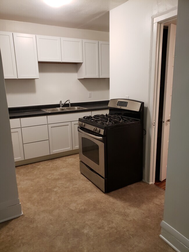 Foto del edificio - 2304 Harriet Ave