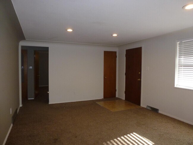 Foto del edificio - 8399 S Reed St
