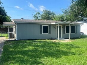 Building Photo - 332 Cresthill Dr