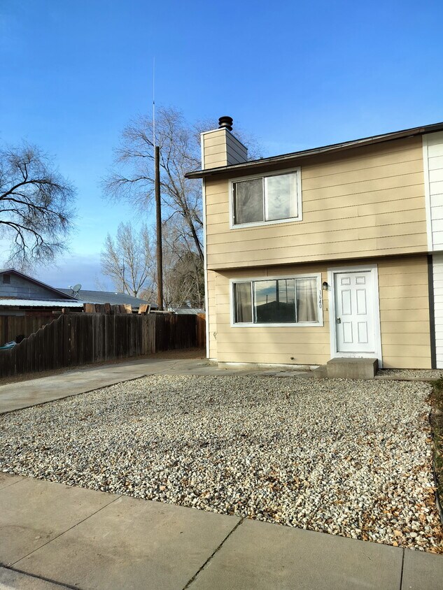 Foto principal - 1640 E 4th N