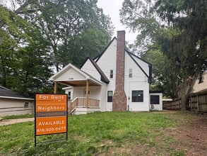Building Photo - 2390 Crestview Dr SW