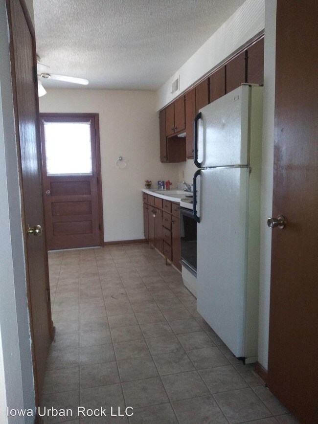 Building Photo - 2401 Rocklyn Dr