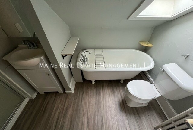 Foto del edificio - 24 Grove St