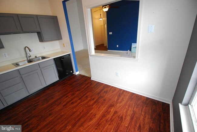 Foto del edificio - 1603 Berry Rose Ct