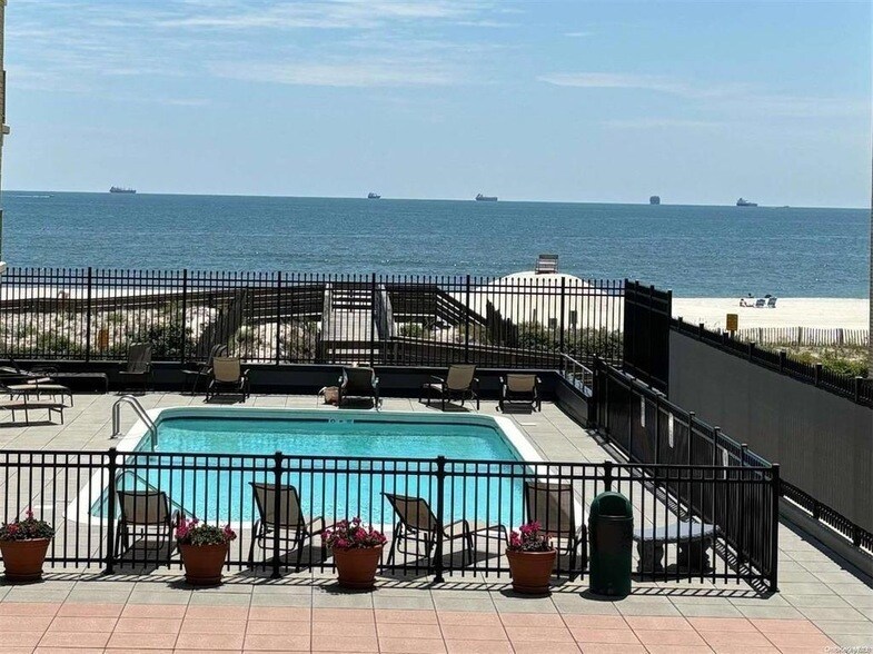 Foto principal - 650 Shore Rd