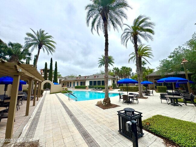 Foto del edificio - 12700 Bartram Park Blvd
