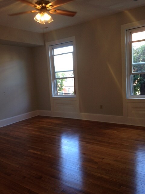 Primary Photo - 954 N 5th St
