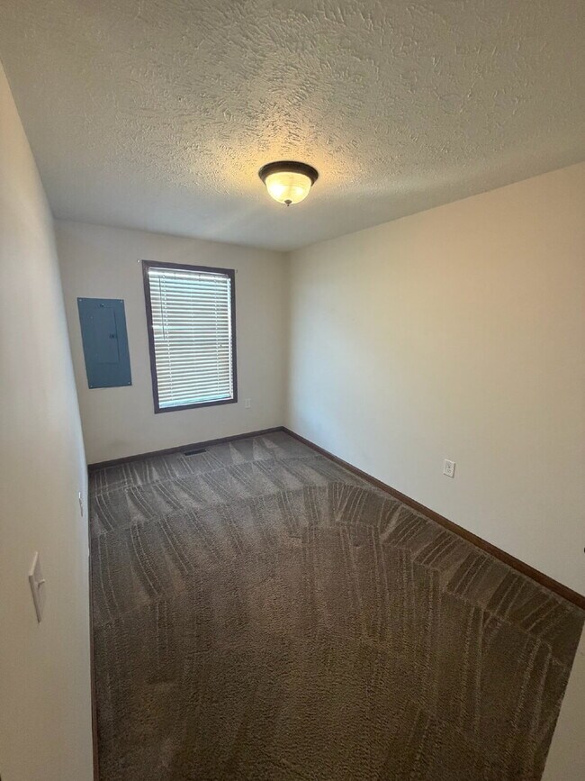 Foto del edificio - 24 Central B